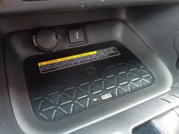 RAV4 Hybrid 4x4 Team D *Navi*Smartphone*