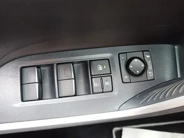 RAV4 Hybrid 4x4 Team D *Navi*Smartphone*