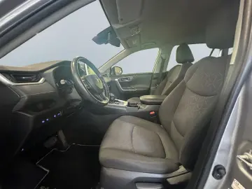 RAV 4 2.5 4x4 Hybrid Team D *LED*el Heck*Navi*CA