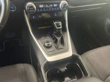 RAV 4 2.5 4x4 Hybrid Team D *LED*el Heck*Navi*CA