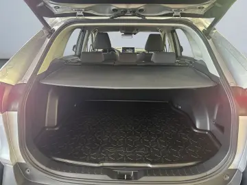 RAV 4 2.5 4x4 Hybrid Team D *LED*el Heck*Navi*CA