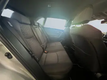 RAV 4 2.5 4x4 Hybrid Team D *LED*el Heck*Navi*CA