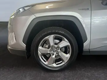RAV 4 2.5 4x4 Hybrid Team D *LED*el Heck*Navi*CA