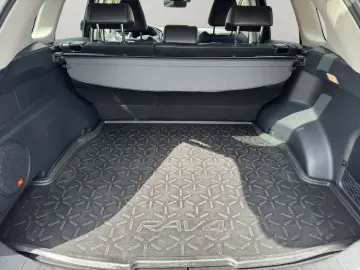 RAV 4 2.5 4x4 Hybrid Lounge | JBL