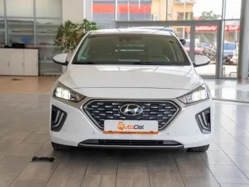 Hyundai Ioniq 1.6 Premium Plug-in Hybrid