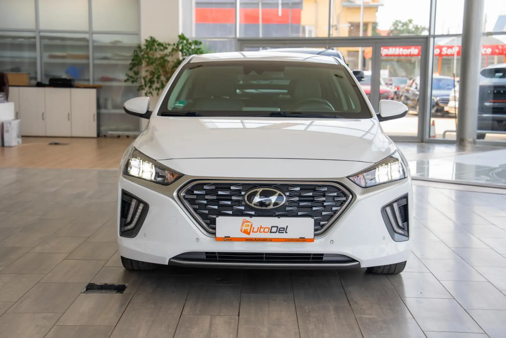 Hyundai Ioniq 1.6 Premium Plug-in Hybrid
