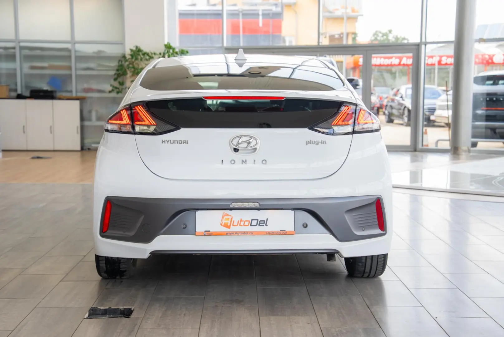 Hyundai Ioniq 1.6 Premium Plug-in Hybrid