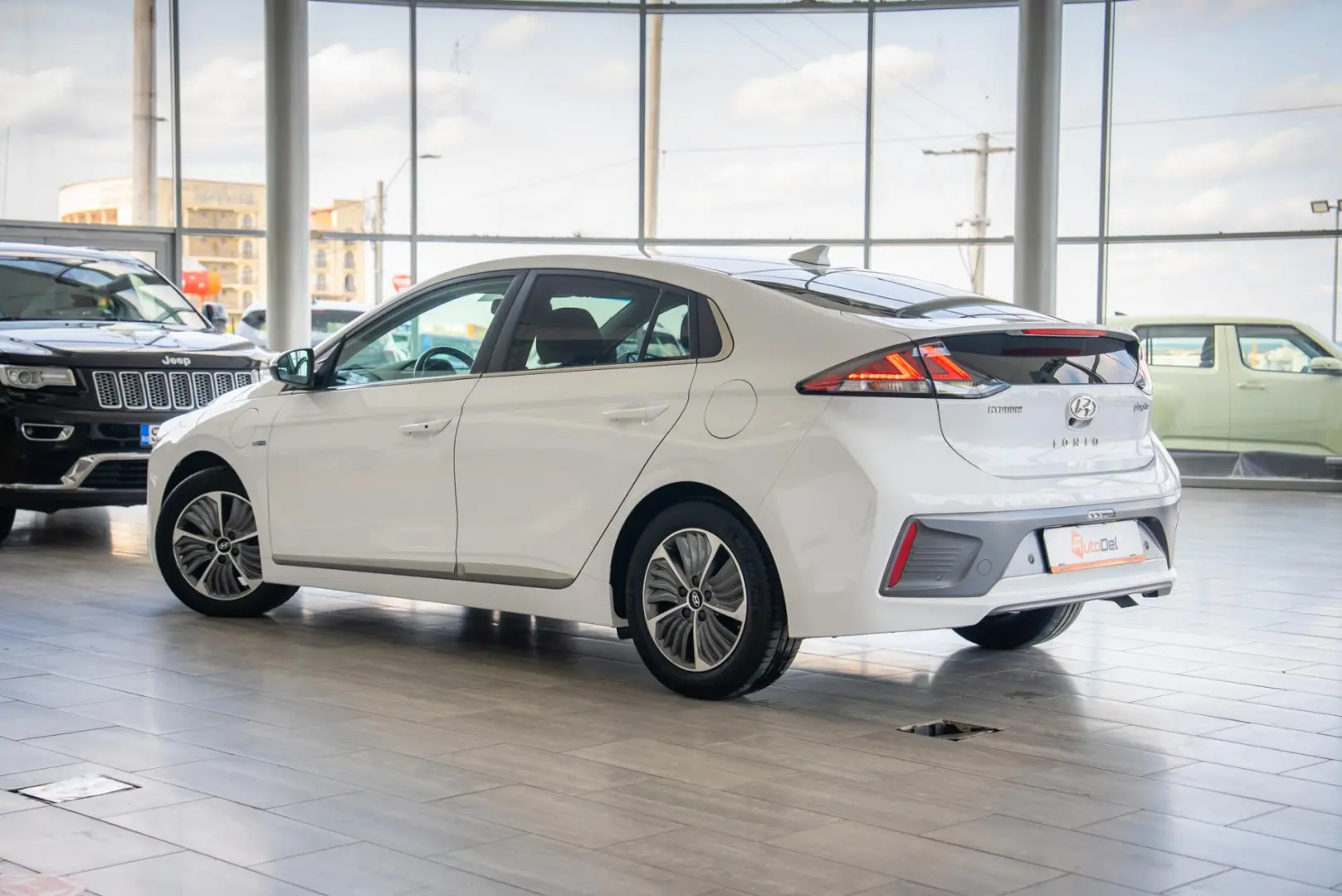 Hyundai Ioniq 1.6 Premium Plug-in Hybrid