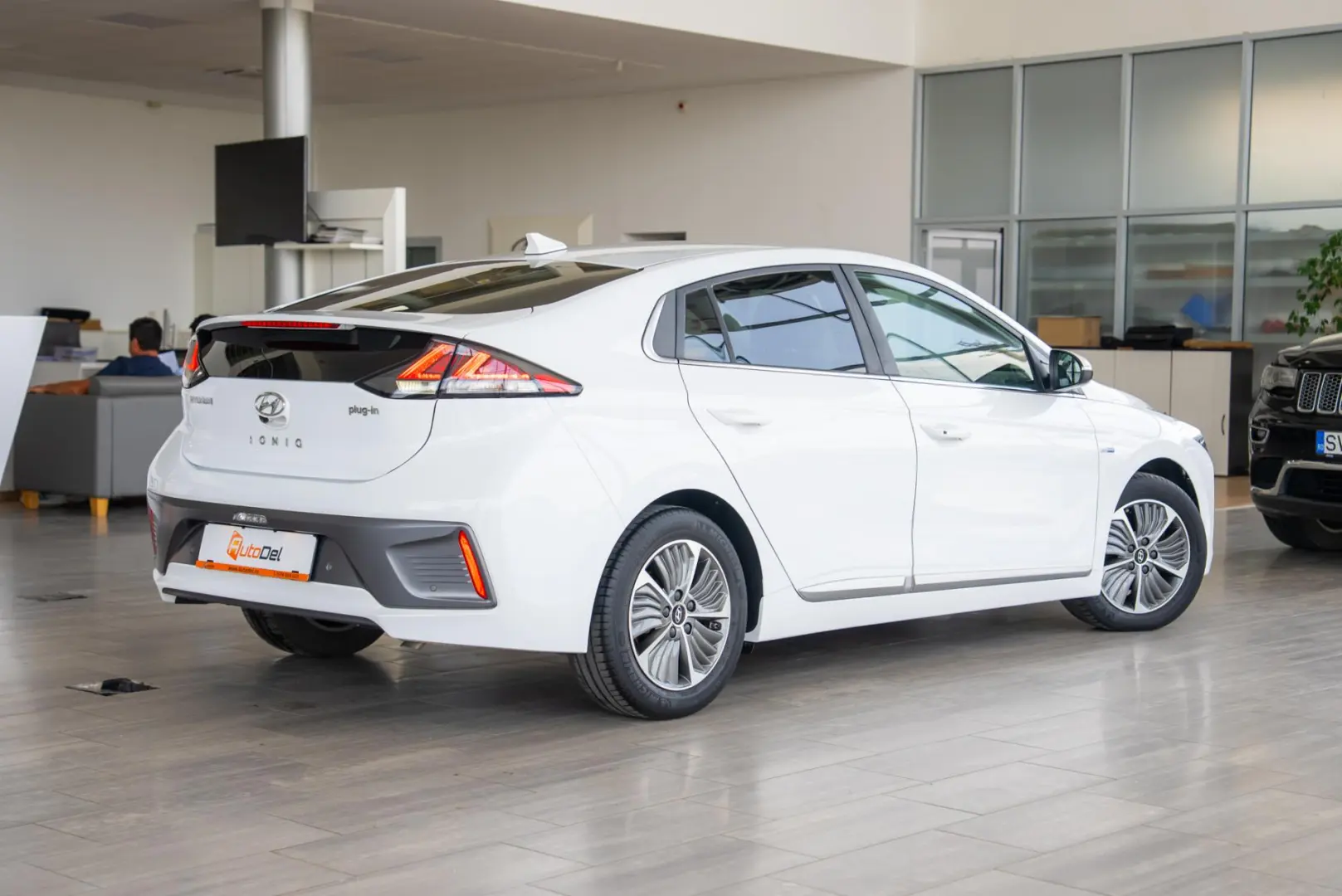 Hyundai Ioniq 1.6 Premium Plug-in Hybrid