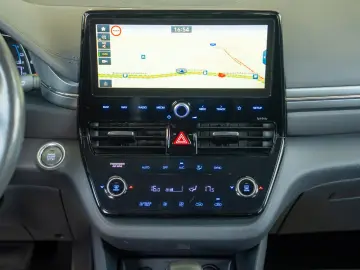 Hyundai Ioniq 1.6 Premium Plug-in Hybrid
