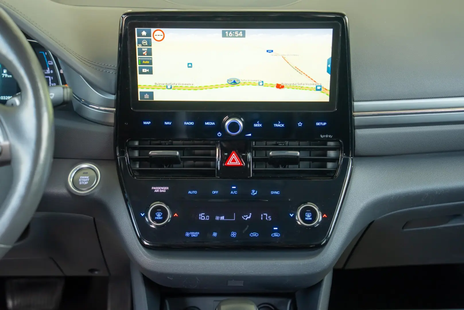 Hyundai Ioniq 1.6 Premium Plug-in Hybrid