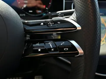E 220 d AMG Line Night LED+ MBUX Kamera 19