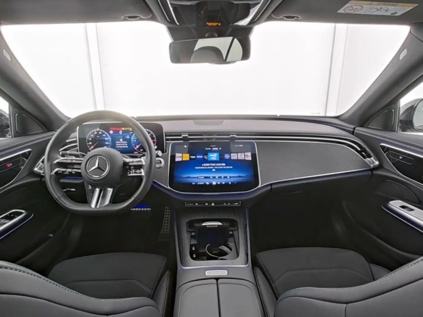 E 220 d AMG *NIGHT*DISTRONIC*KEYLESS*AMBI*LED*