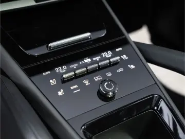 Cayenne E-Hybrid SportDesign Paket HD-Matrix HUD