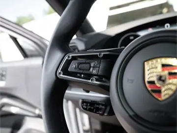 Cayenne E-Hybrid SportDesign Paket HD-Matrix HUD