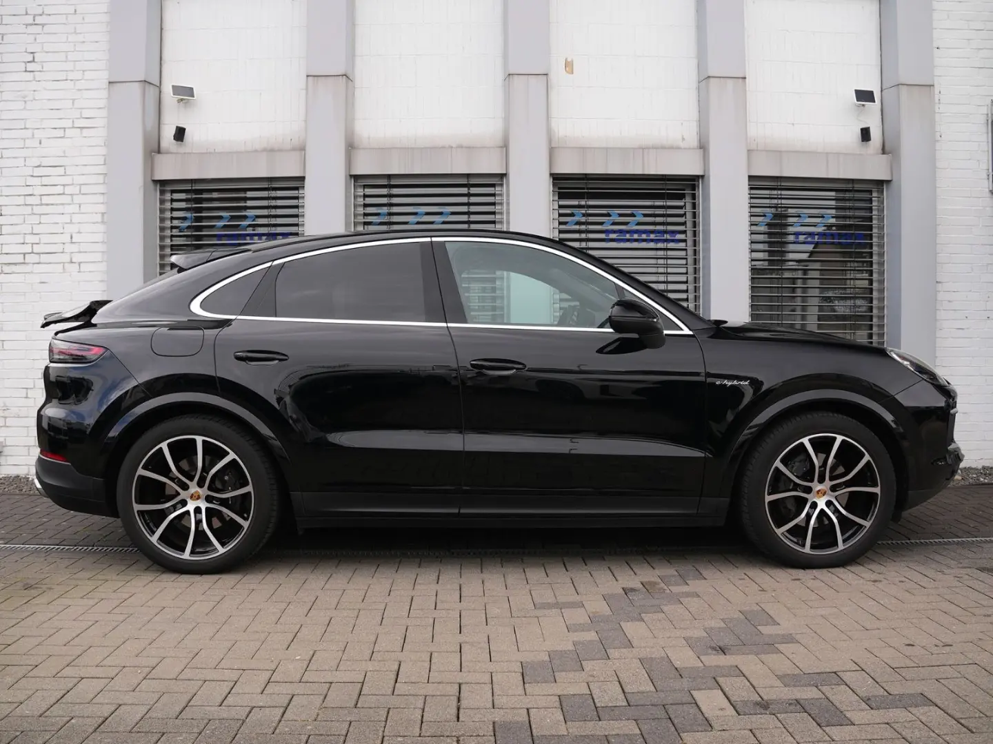 E-Hybrid Coupé  INNODRIVE-ACC-LUFTF.-PANO-BOSE