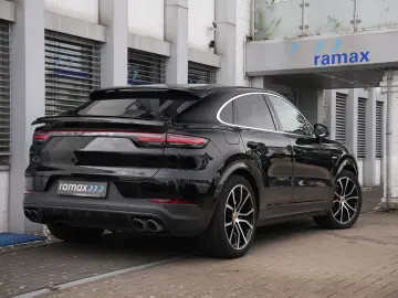 E-Hybrid Coupé  INNODRIVE-ACC-LUFTF.-PANO-BOSE