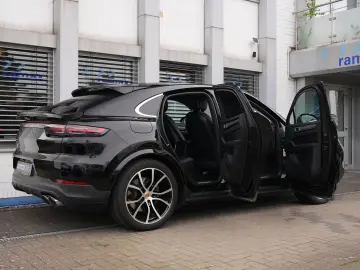 E-Hybrid Coupé  INNODRIVE-ACC-LUFTF.-PANO-BOSE