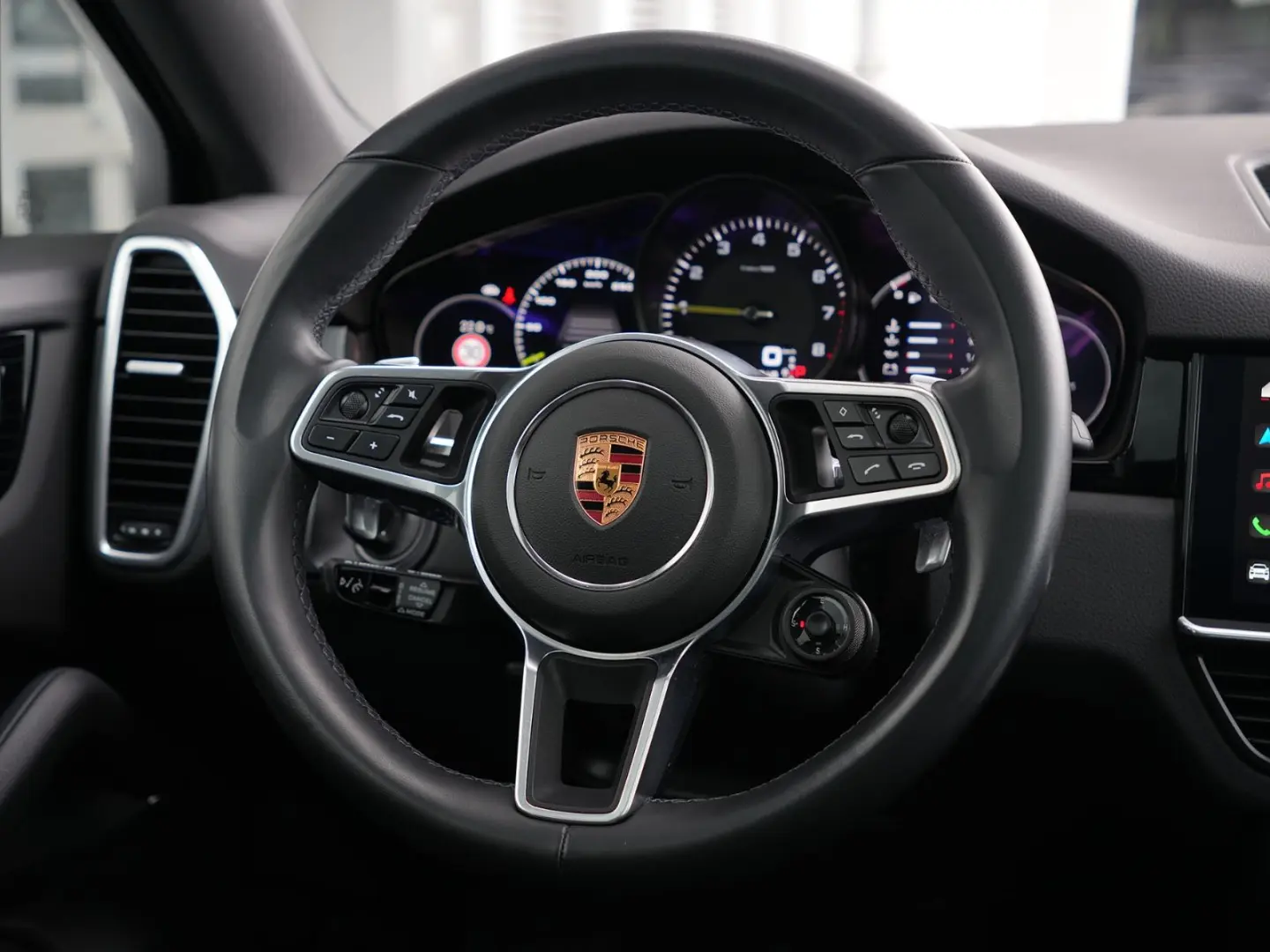 E-Hybrid Coupé  INNODRIVE-ACC-LUFTF.-PANO-BOSE