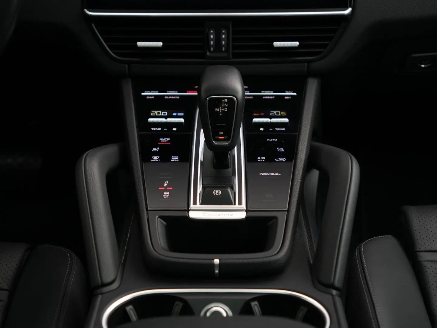 E-Hybrid Coupé  INNODRIVE-ACC-LUFTF.-PANO-BOSE