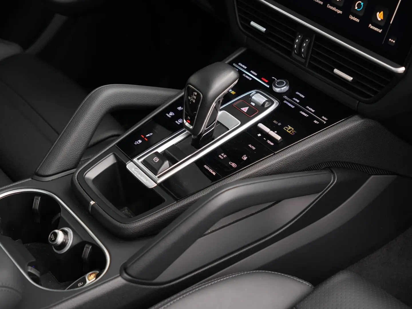 E-Hybrid Coupé  INNODRIVE-ACC-LUFTF.-PANO-BOSE