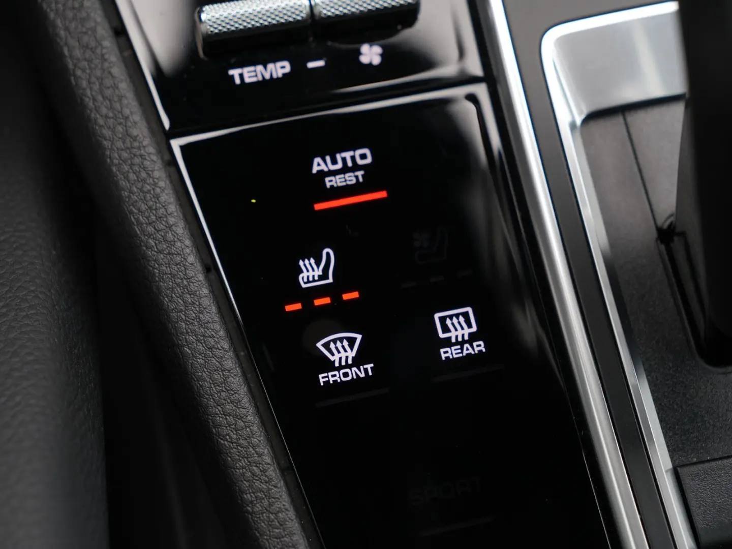 E-Hybrid Coupé  INNODRIVE-ACC-LUFTF.-PANO-BOSE