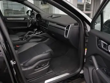 E-Hybrid Coupé  INNODRIVE-ACC-LUFTF.-PANO-BOSE