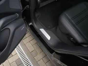 E-Hybrid Coupé  INNODRIVE-ACC-LUFTF.-PANO-BOSE