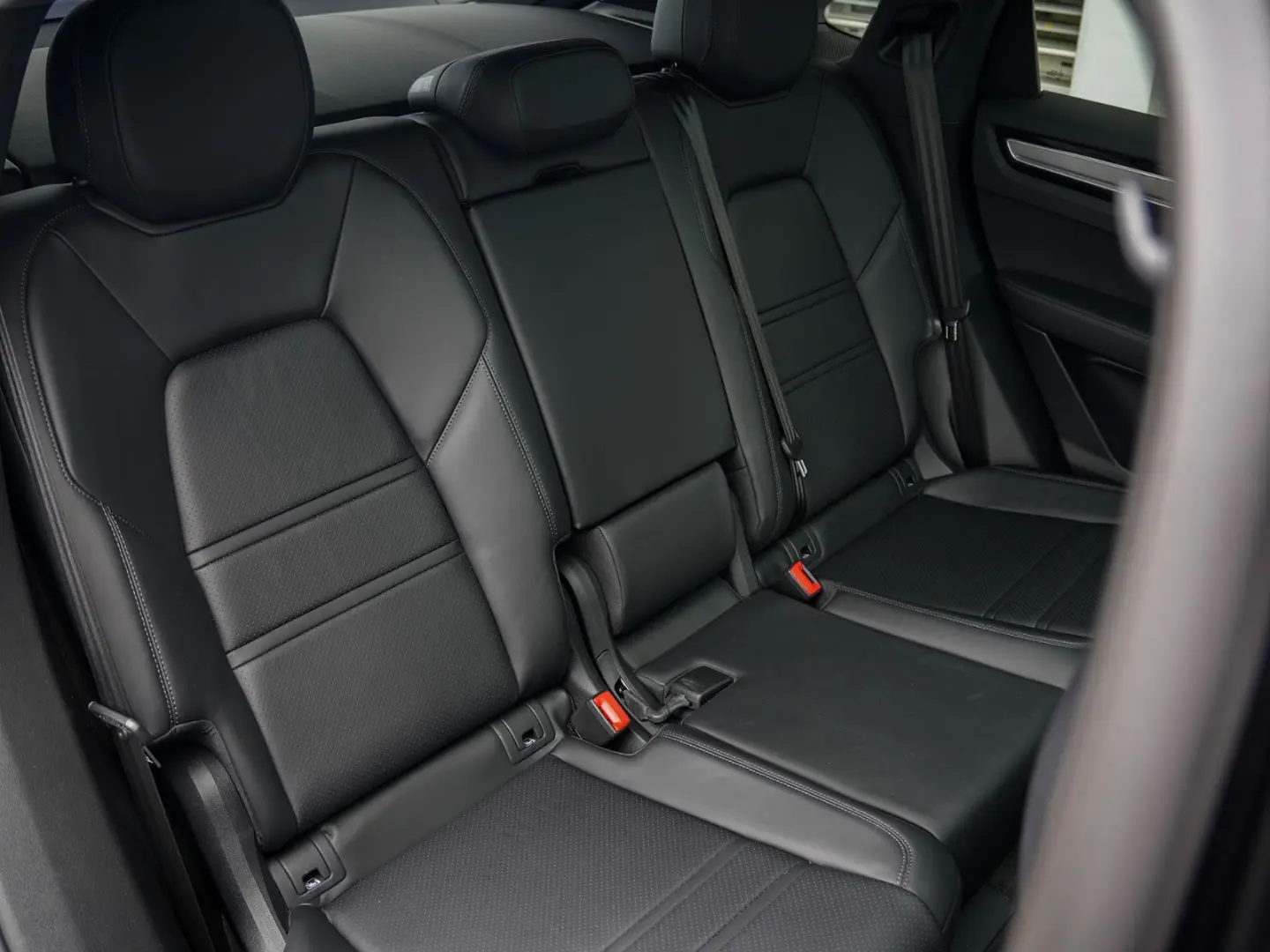 E-Hybrid Coupé  INNODRIVE-ACC-LUFTF.-PANO-BOSE