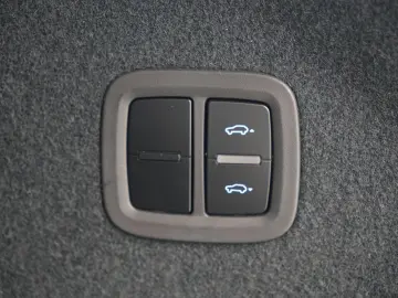 E-Hybrid Coupé  INNODRIVE-ACC-LUFTF.-PANO-BOSE