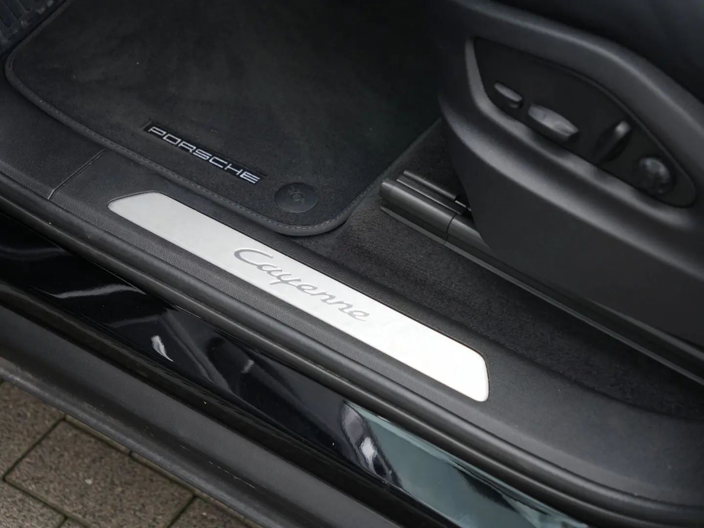 E-Hybrid Coupé  INNODRIVE-ACC-LUFTF.-PANO-BOSE