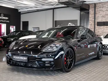 Panamera GTS|CHRONO-PAKET|SPORT-DESIGN|HEAD-UP