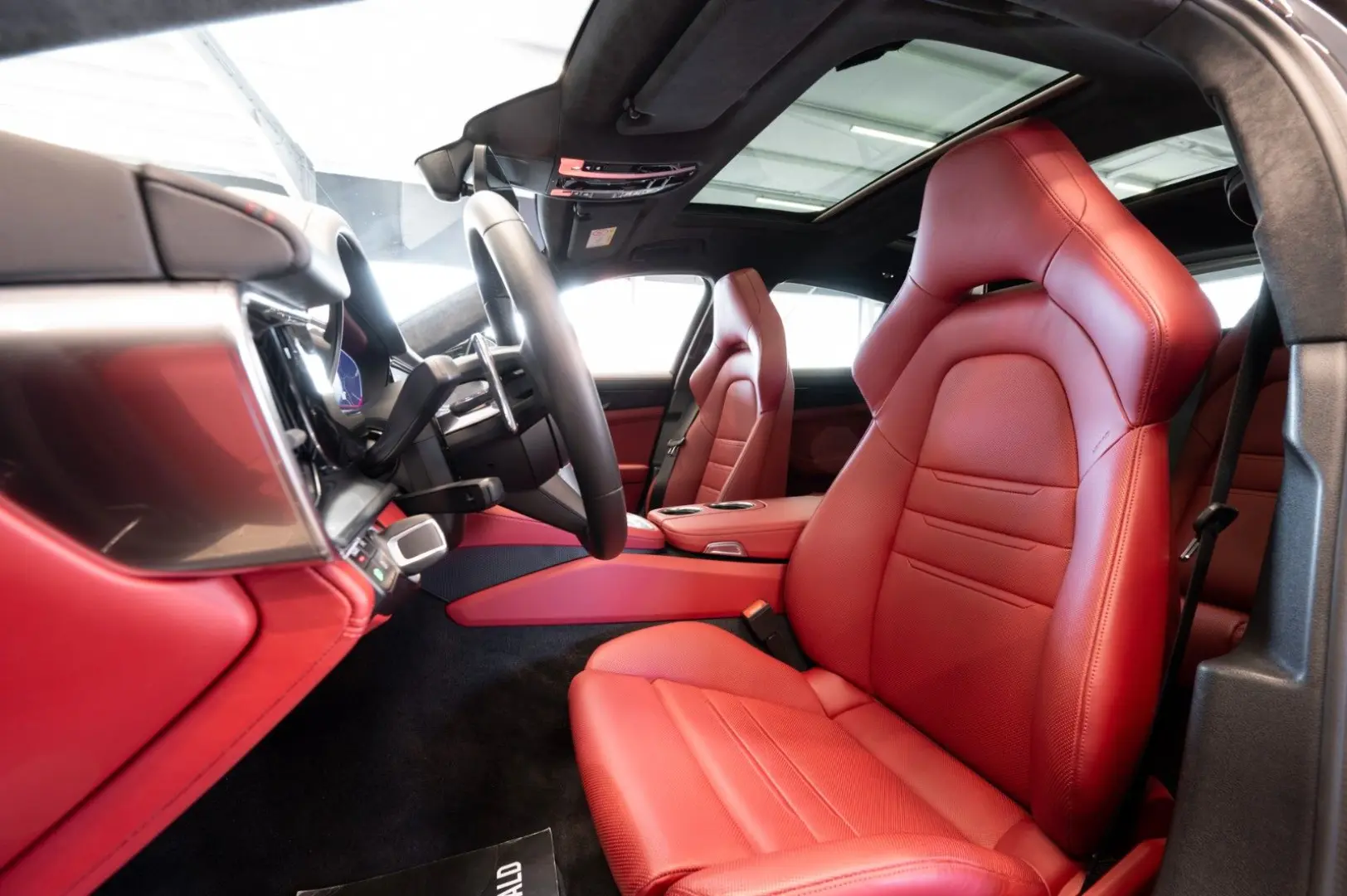 Panamera GTS|CHRONO-PAKET|SPORT-DESIGN|HEAD-UP