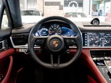 Panamera GTS|CHRONO-PAKET|SPORT-DESIGN|HEAD-UP
