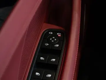 Panamera GTS|CHRONO-PAKET|SPORT-DESIGN|HEAD-UP