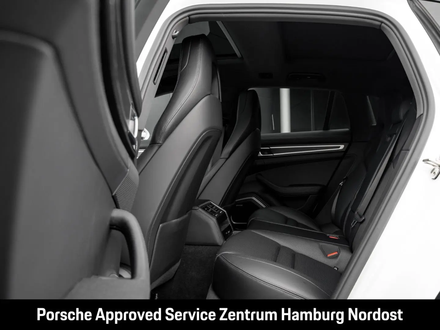 Panamera 4 E-Hybrid Sport Turismo Platinum Editi