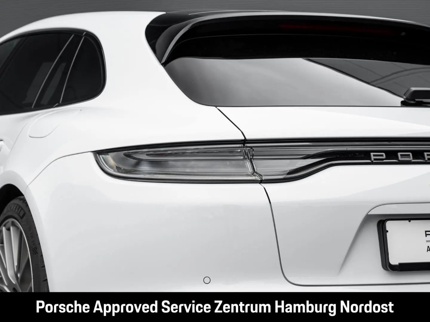 Panamera 4 E-Hybrid Sport Turismo Platinum Editi
