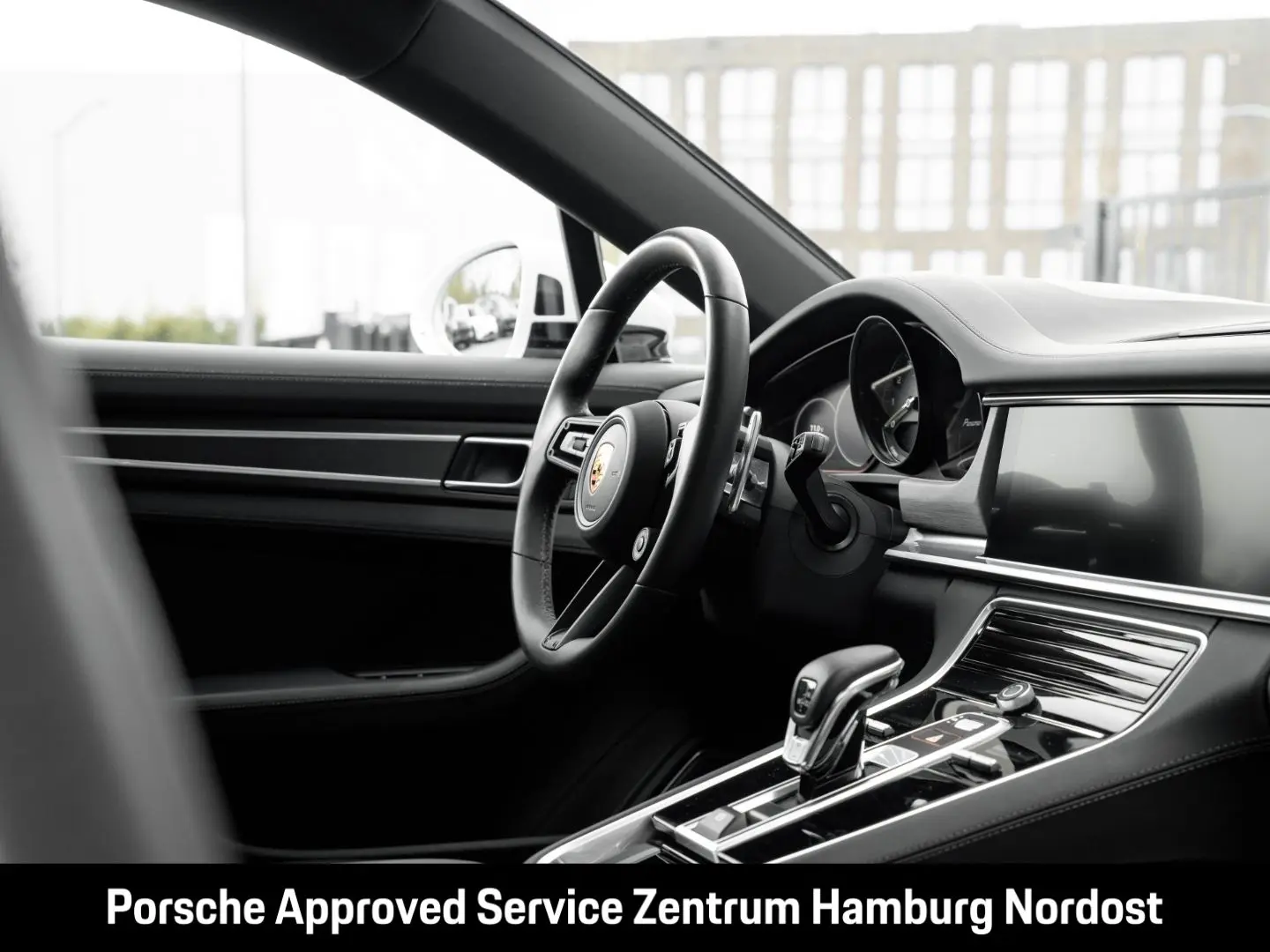 Panamera 4 E-Hybrid Sport Turismo Platinum Editi