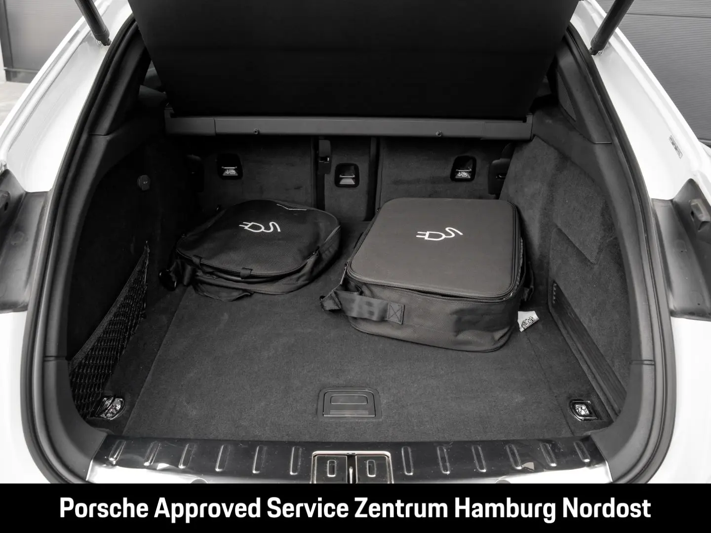 Panamera 4 E-Hybrid Sport Turismo Platinum Editi