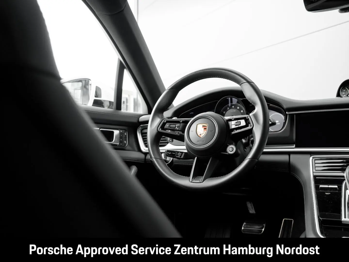 Panamera 4 E-Hybrid Sport Turismo Platinum Editi