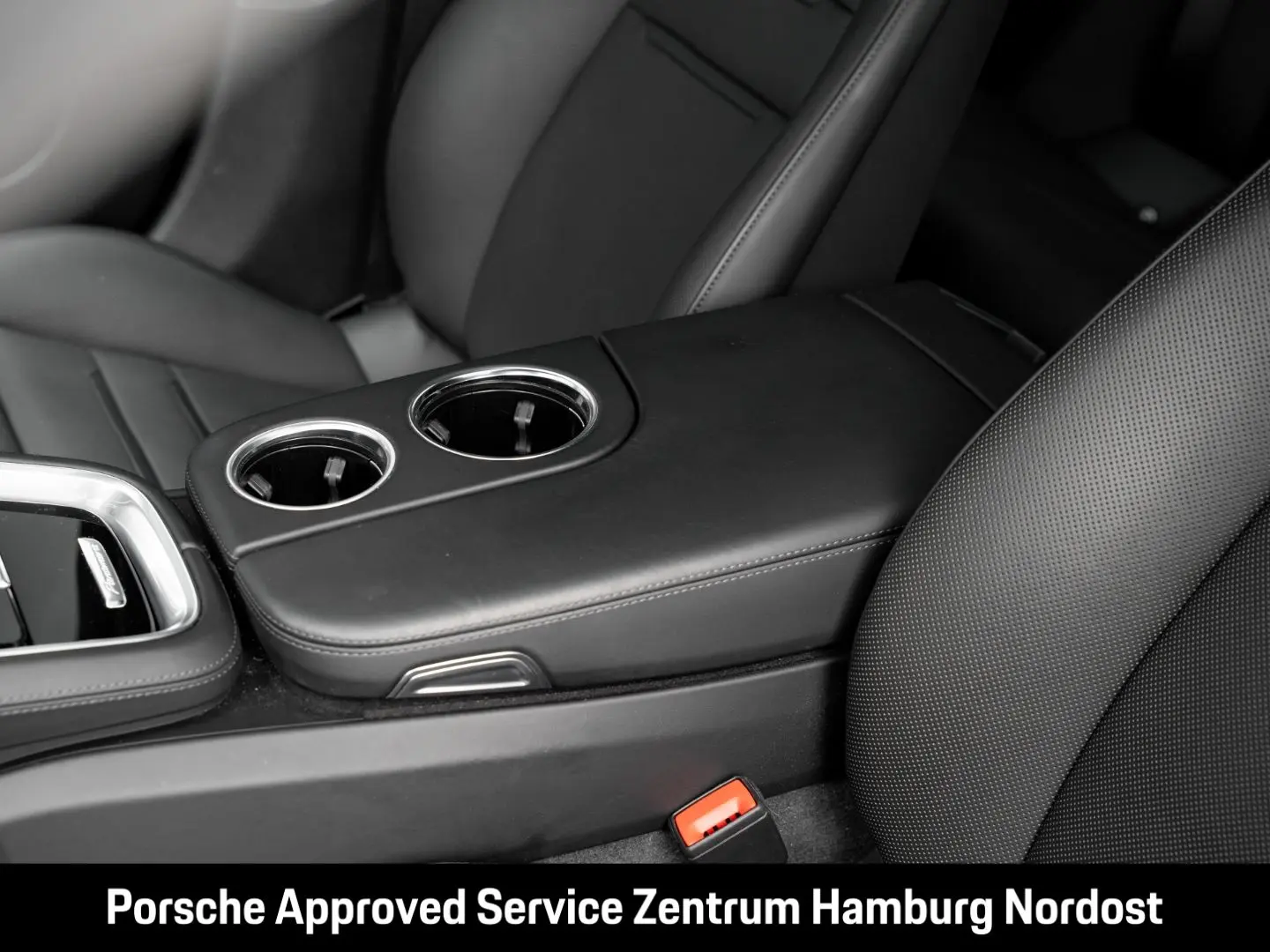Panamera 4 E-Hybrid Sport Turismo Platinum Editi