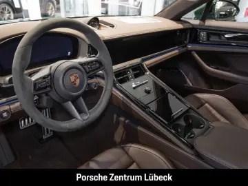 Porsche Panamera GTS British racing green Leder-Espresso
