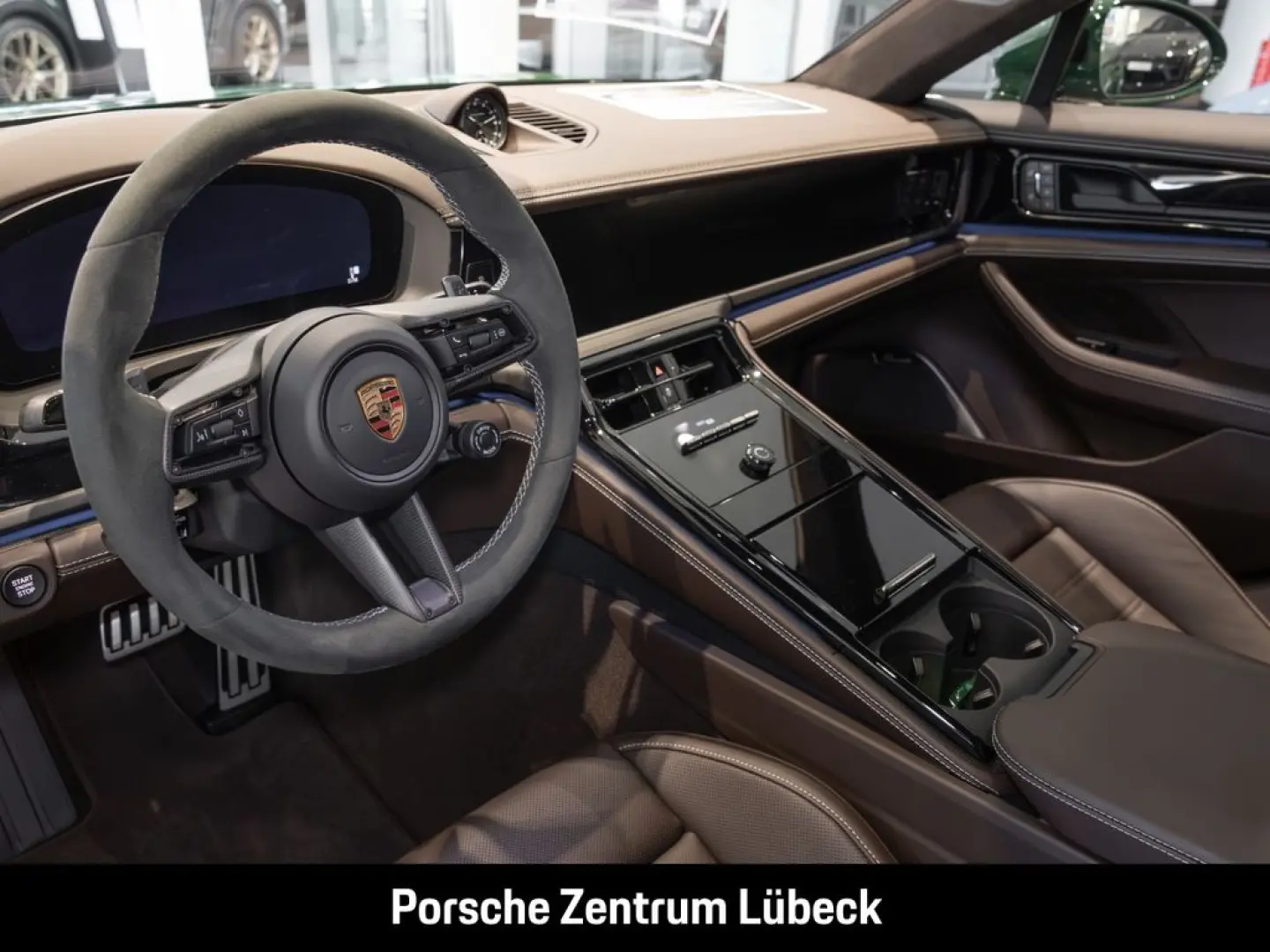 Porsche Panamera GTS British racing green Leder-Espresso