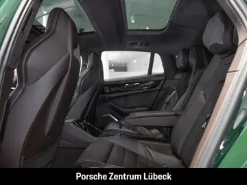Porsche Panamera GTS British racing green Leder-Espresso