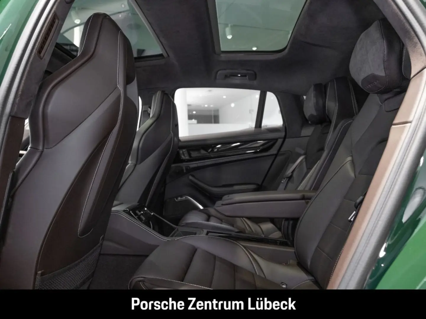 Porsche Panamera GTS British racing green Leder-Espresso