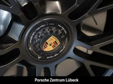 Porsche Panamera GTS British racing green Leder-Espresso