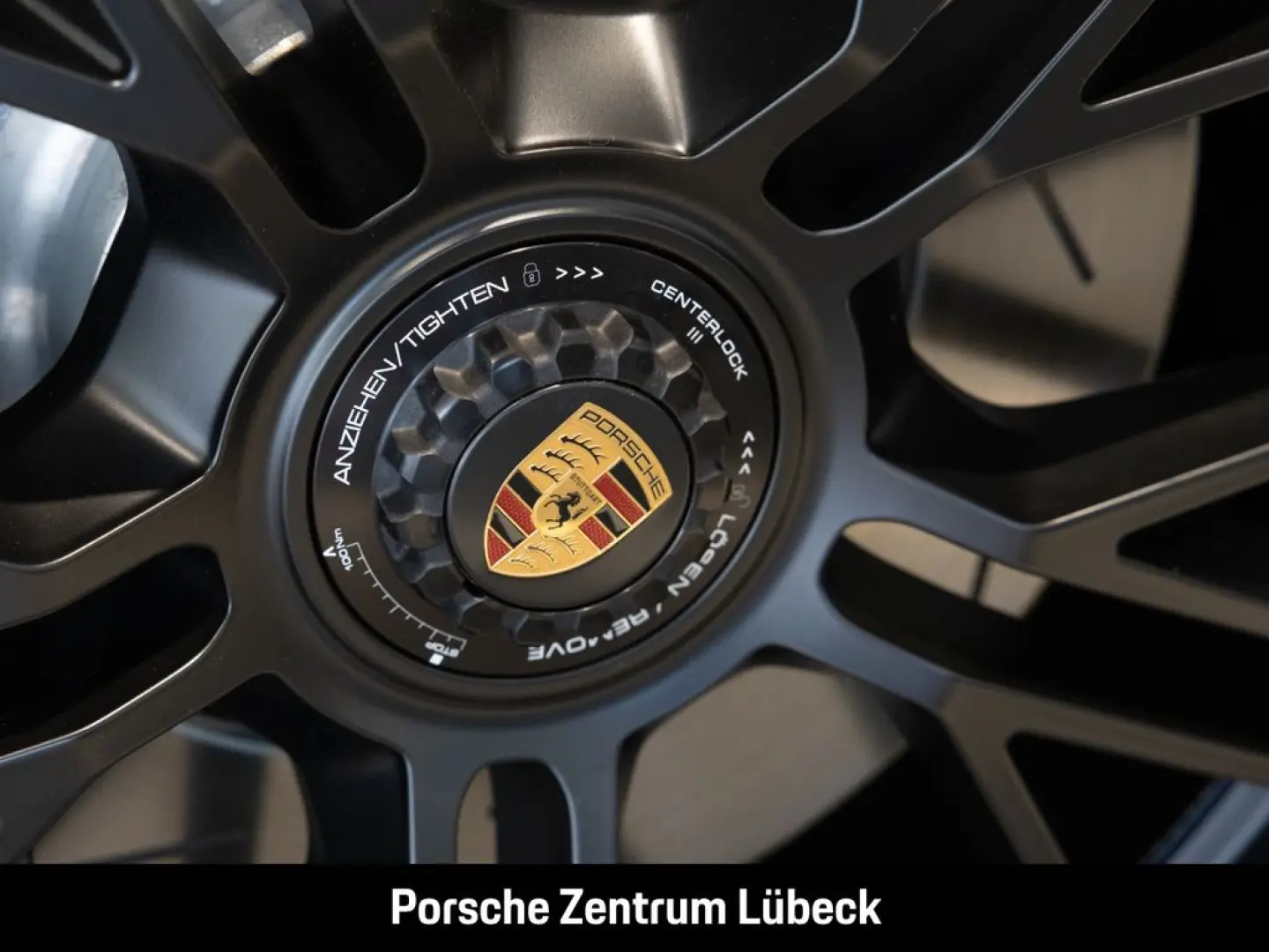 Porsche Panamera GTS British racing green Leder-Espresso