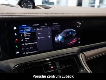 Porsche Panamera GTS British racing green Leder-Espresso
