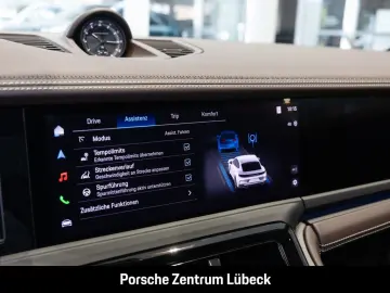Porsche Panamera GTS British racing green Leder-Espresso