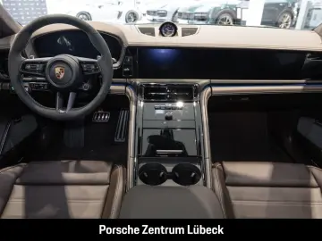 Porsche Panamera GTS British racing green Leder-Espresso